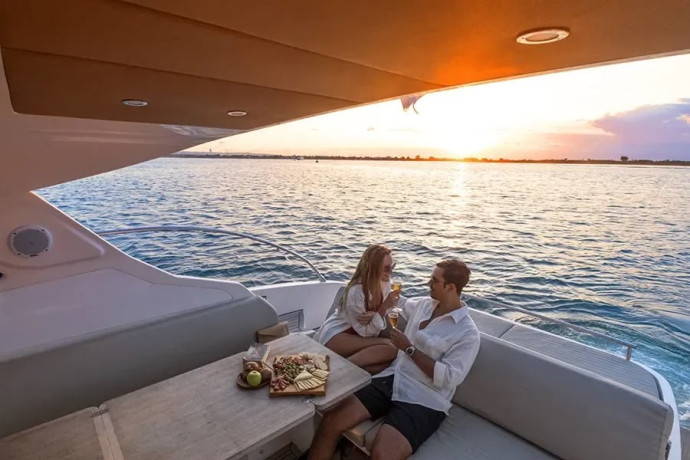 The Art of Confidential Dating: Privacy in Luxury Relationships