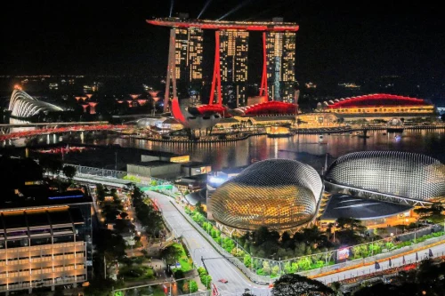 Exclusive Singapore Experiences: Gardens by the Bay, SkyPark &amp; the F1 Night Race