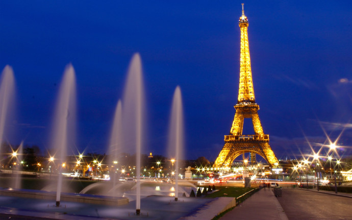 Explore the World in Style with Elite Travel Companions
