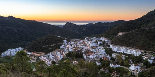 Benahav&iacute;s: Marbella's Luxury Mountain Village