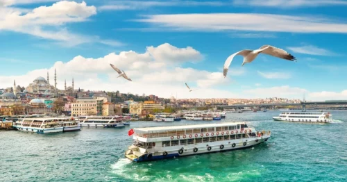 Exclusive Istanbul Experiences: Bosphorus Cruises, the Grand Bazaar & Hamam