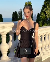 Julia 23 years Paris