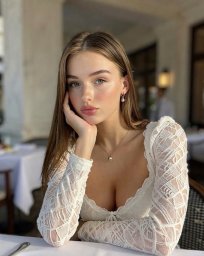 Erika 21 years Paris