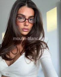 Sasha 22 years Paris