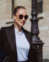 Angelina 29 years Paris