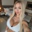 Daria 23 years Hong Kong 3